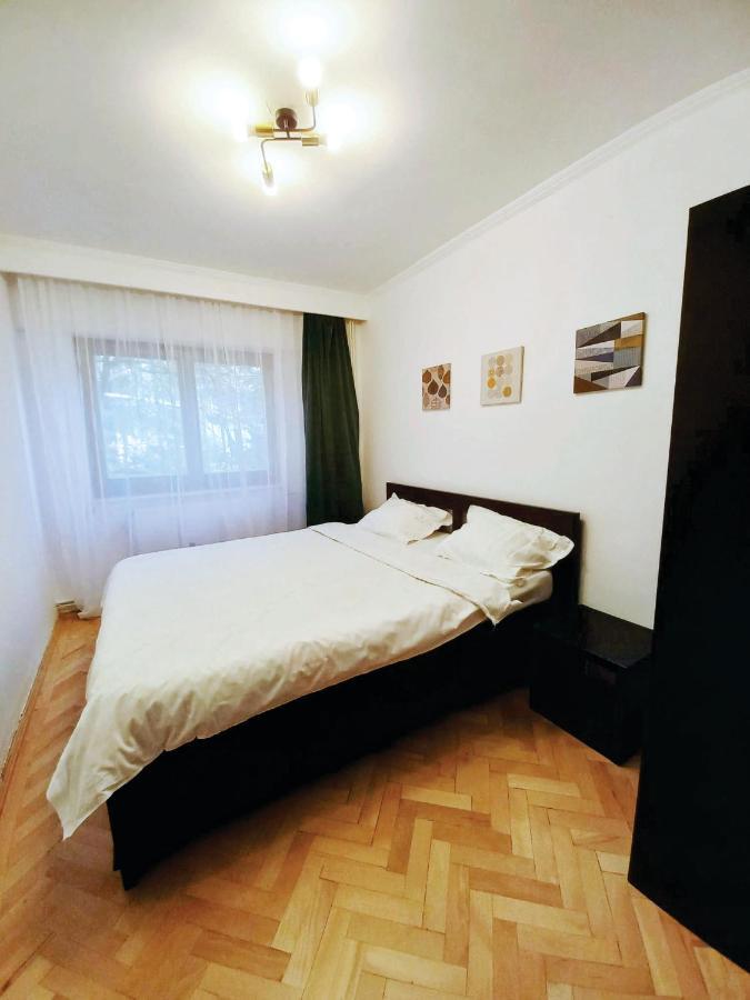 Vero Apartament Central Rm Valcea Apartment Ramnicu Valcea Exterior photo